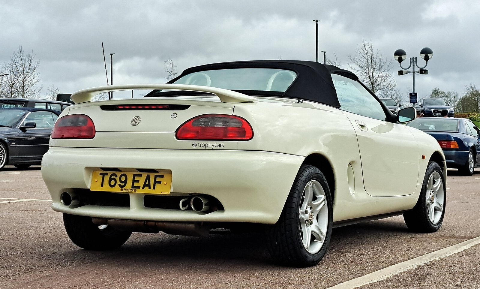 1999 MGF 1.8i VVC rear view with hood down