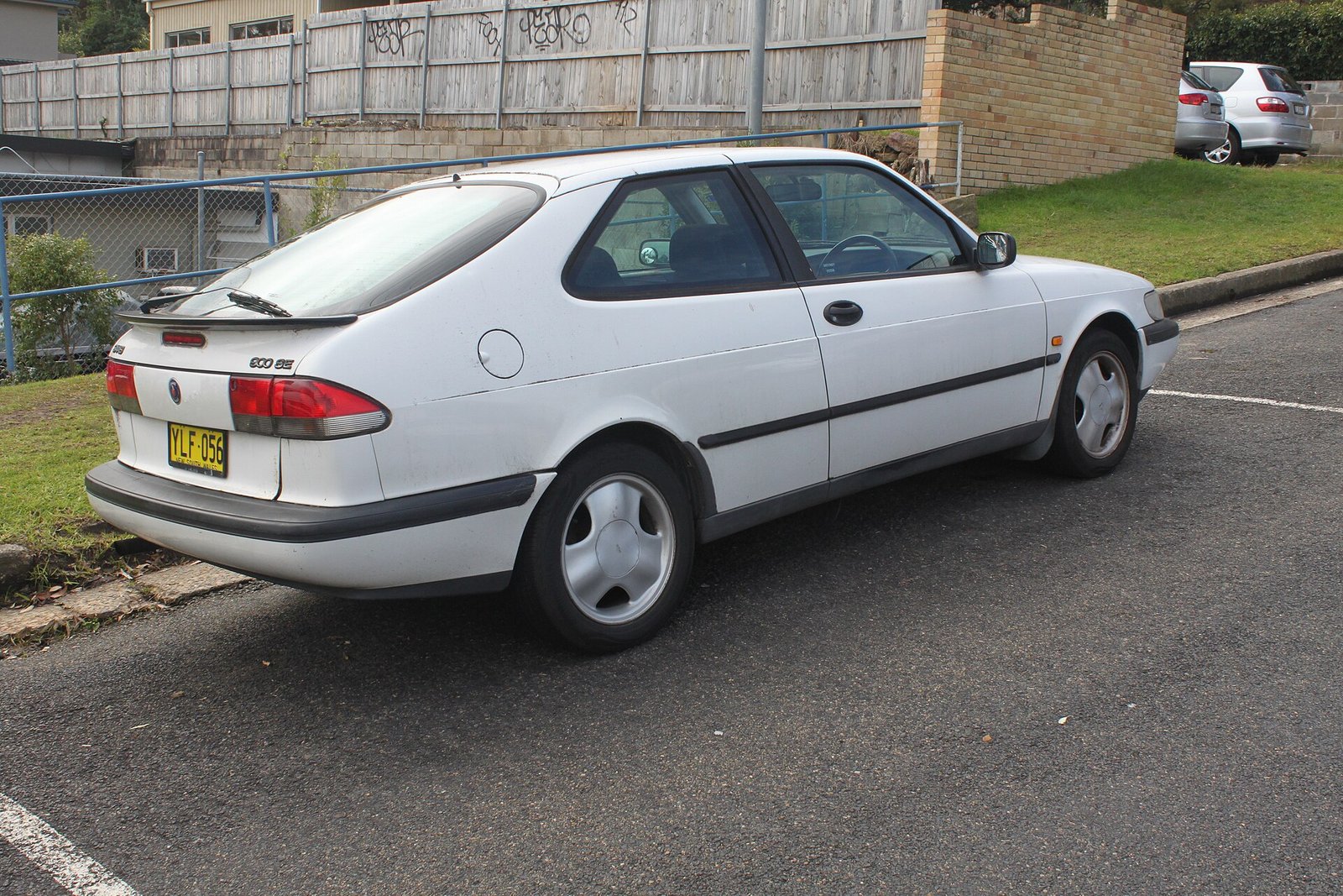 1995 Saab 900 SE three-door hatchback — quirky classic under £5,000