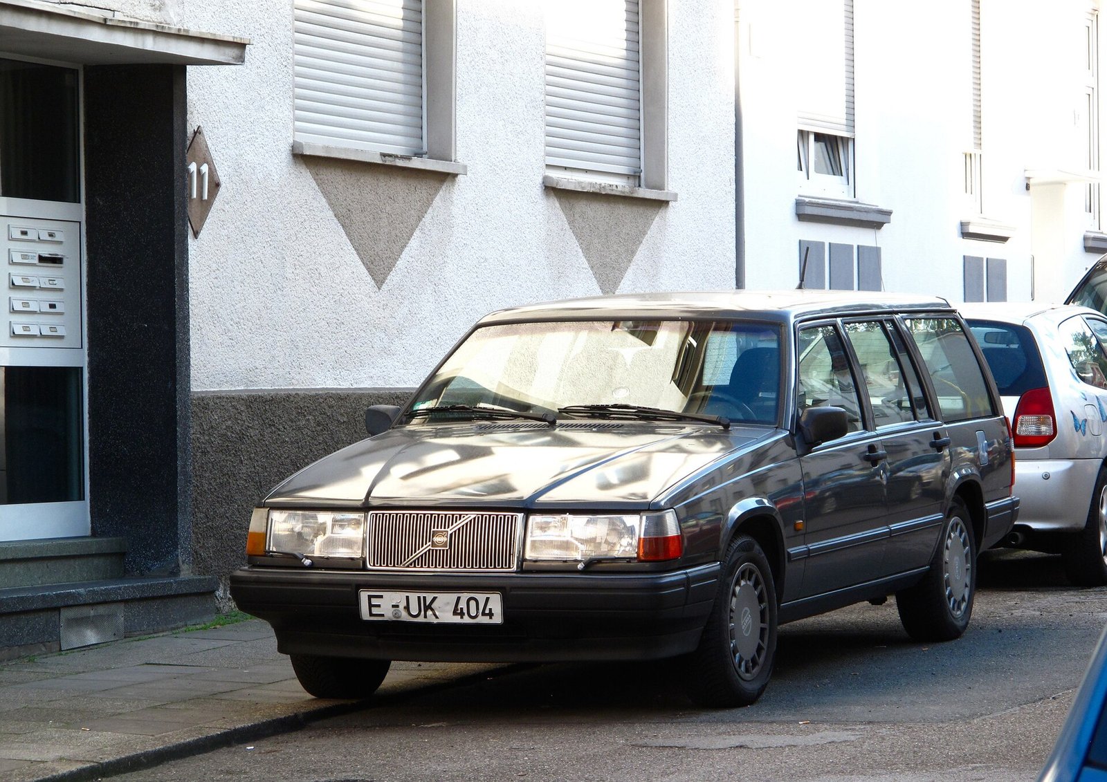 Volvo 940 estate — dependable cheap classic car